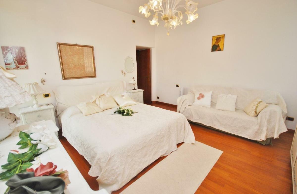 Raffinato Attico Vicino Al Mare Con Solarium Lido Di Camaiore Exterior photo