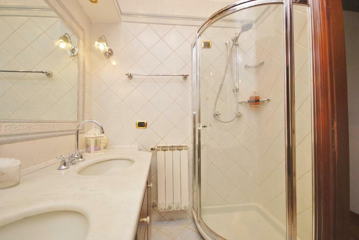 Raffinato Attico Vicino Al Mare Con Solarium Lido Di Camaiore Exterior photo