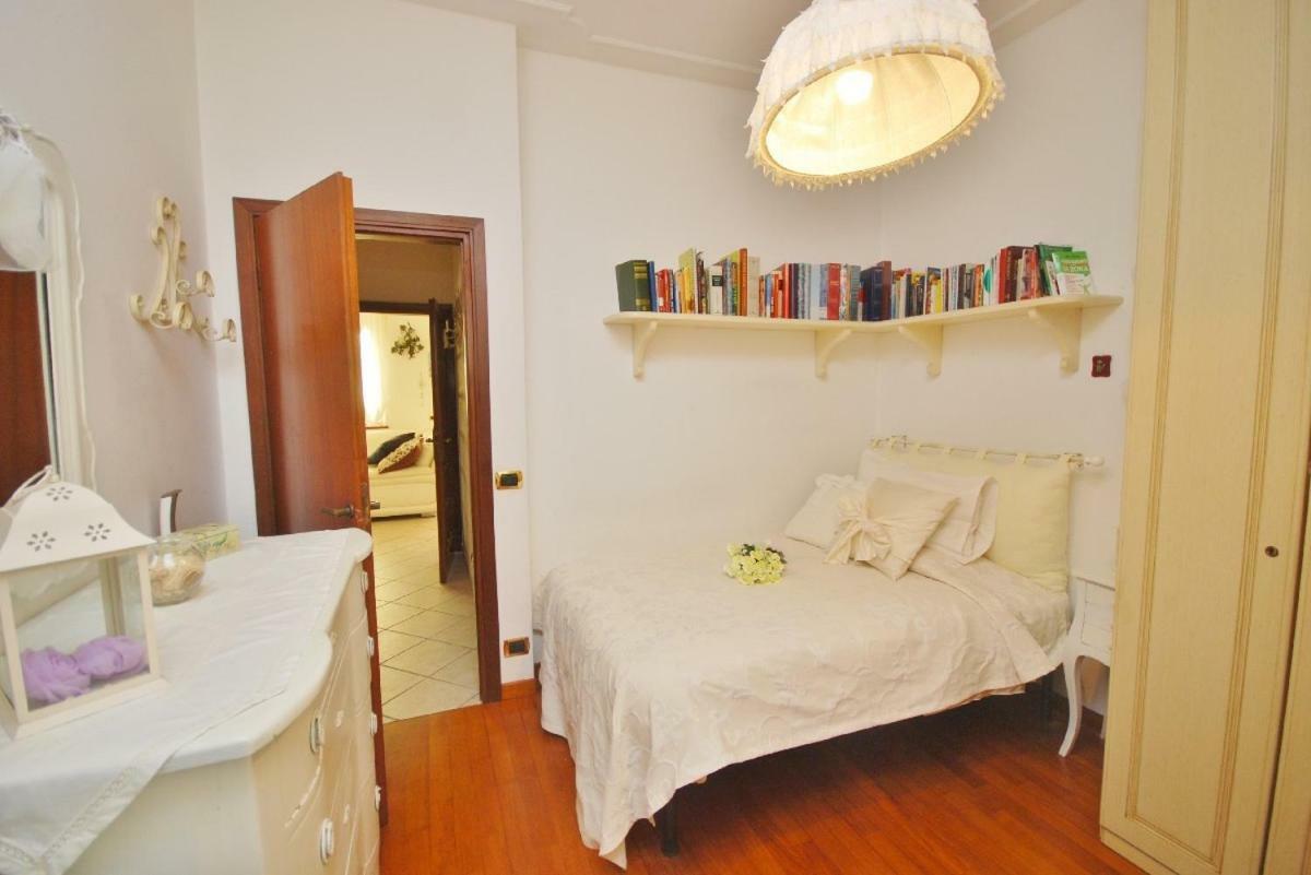 Raffinato Attico Vicino Al Mare Con Solarium Lido Di Camaiore Exterior photo